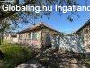 Elad� csal�di h�z B�tmonostor, 	Csendes, nyugodt utc�ban