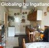 Alkuk�pes fel�j�tand� sorh�zi lak�s az Als�j�nkahegyi �ton -