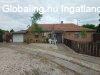 Elad� csal�di h�z Baja, 	Csendes, nyugodt utca