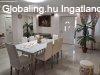 Csodasz�p, utcafronti h�zr�sz, a strand k�zel�ben