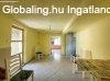 Elad� 80.00 nm-es Fel�j�tand� Csal�di h�z Sikl�s