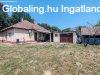 Cserh�tsur�ny elad� csal�di h�z