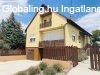 Van olyan h�z, amelyik egyszer�en j� �rz�st ad. Ez pontosan 
