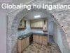 Elad� fel�j�tott csal�di h�z Kadark�ton