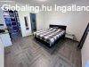 S�rmell�k frekvent�lt, m�gis csendes r�sz�n elad� egy minden