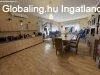 Kiv�l� lok�ci�val a Villanegyedben