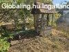 Gy�rh�z 15 km-re, G�ny�n 38 cm-es, teljes t�gla falazat��csa
