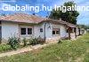 Elad� fel�j�tott csal�di h�z Mih�ldon