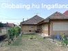 Elad� 78.00 nm-es Fel�j�tand� Csal�di h�z �jharty�n