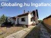 Elad� 140.00 nm-es Fel�j�tand� Csal�di h�z In�rcs