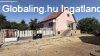 Ny�lon 3 szob�s csal�di h�z, gar�zzsal, mell�k�p�lettel, pin