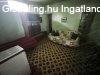 Elad� csal�di h�z T�t k�zpontj�ban ? hatalmas telek, rengete
