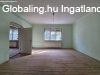 Elad� 80.00 nm-es Fel�j�tand� Csal�di h�z Koml�