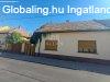 Elad� csal�di h�z Baja, 	Belv�rosban