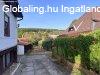 Csal�d h�z hasznos mell�k�p�letekkel - G�d�ll�