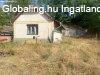 M�traballa, elad� egy kis h�z,ami nyaral�nak kiv�l�