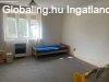 M�traballa, elad� egy kis h�z,ami nyaral�nak kiv�l�