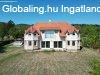 Elad� csal�di h�z �brah�mhegy, 	Hegyoldal