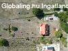 Elad� csal�di h�z �brah�mhegy, 	Hegyoldal