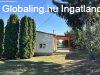Elad� csal�di h�z Som, 	Csendes utca