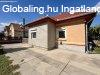 Elad� 52.00 nm-es Fel�j�tott Csal�di h�z Nagyk�ta