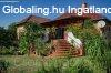 Kapuv�r - teljesen al�pinc�zett csal�di h�z nagy terass