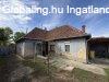 Elad� 96.00 nm-es Fel�j�tand� Csal�di h�z Gyula