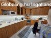 Elad� fel�j�tott csal�di h�z az �szaknyugati v�rosr�szben! -
