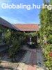 Tiszaf�ldv�r legk�zpontibb r�sz�n elad� egy 3+f�l szob�s csa