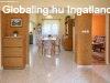 Szolnokon a Kisfaludy �ton csal�di h�z elad�!