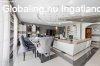 Gy�rz�molyon EGYEDI st�lus�, 3 szintes csal�di h�z, medenc�v