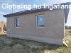 Ong�n elad� teljesen �j csal�di h�z