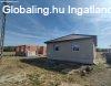 Ong�n elad� teljesen �j csal�di h�z