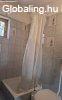 Elad� 30.00 nm-es Fel�j�tand� Csal�di h�z Gy�d