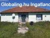 Erken 2147 nm-es telken elad� egy 98 nm-es, 3 szob�s csal�di