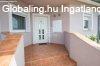 Elad� ikerh�z S�, 	Csendes utca