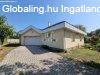 Elad� csal�di h�z Sz�kesfeh�rv�r, 	Belv�ros sz�l�n, �reghegy