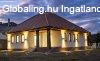 �j�p�t�s� 4 szob�s csal�di h�z dupla gar�zzsal elad� S�toral