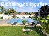 Elad� 185.00 nm-es �jszer� �llapot� Csal�di h�z Mosonmagyar�