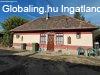 Elad� tanya Lad�nybene, 	F� �t