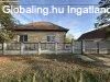 Elad� csal�di h�z Tura, 	Nyugodt utc�ban