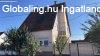 Elad� 158.00 nm-es Fel�j�tott Csal�di h�z Mak�