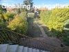Szombathelyen k�n�lok megv�telre egy bels� 3 szintes,szerel�
