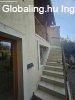 Szombathelyen k�n�lok megv�telre egy bels� 3 szintes,szerel�